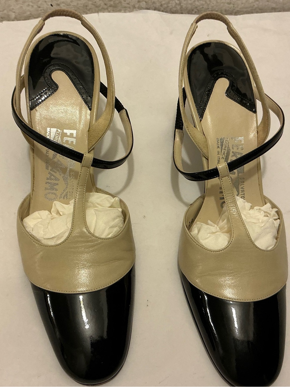 Salvatore ferragamo Size 7 2A Vintage cream and Black leather Heels